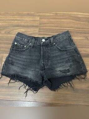 LEVI’S PREMIUM DENIM Women’s Mid Rise Button Fly 501 Cut Off Shorts Size 24